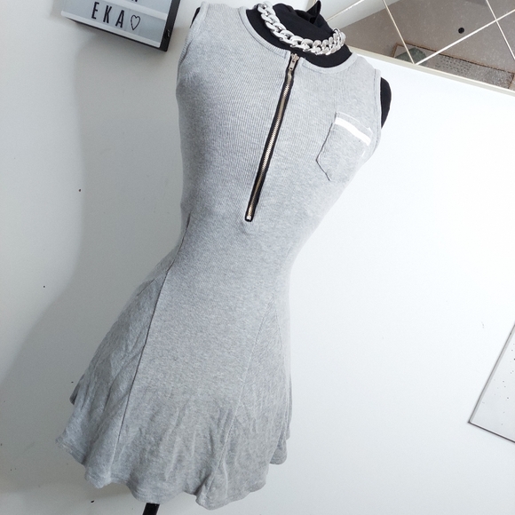 Grey sporty dress - Picture 6 of 13